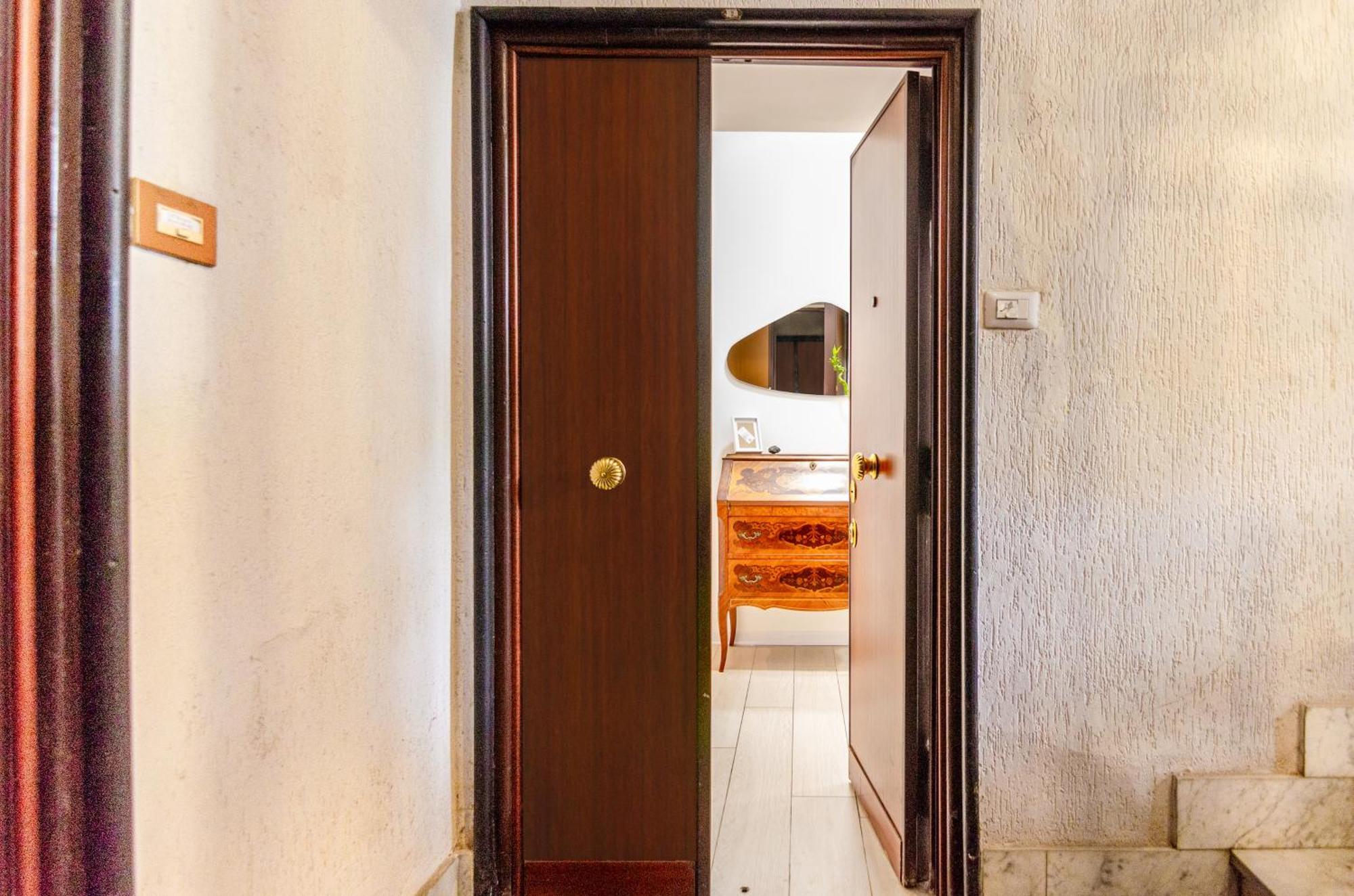 Gasthof Dimora Clodia-casa Intera Con Stanza Privata E Bagno In Condivisione
