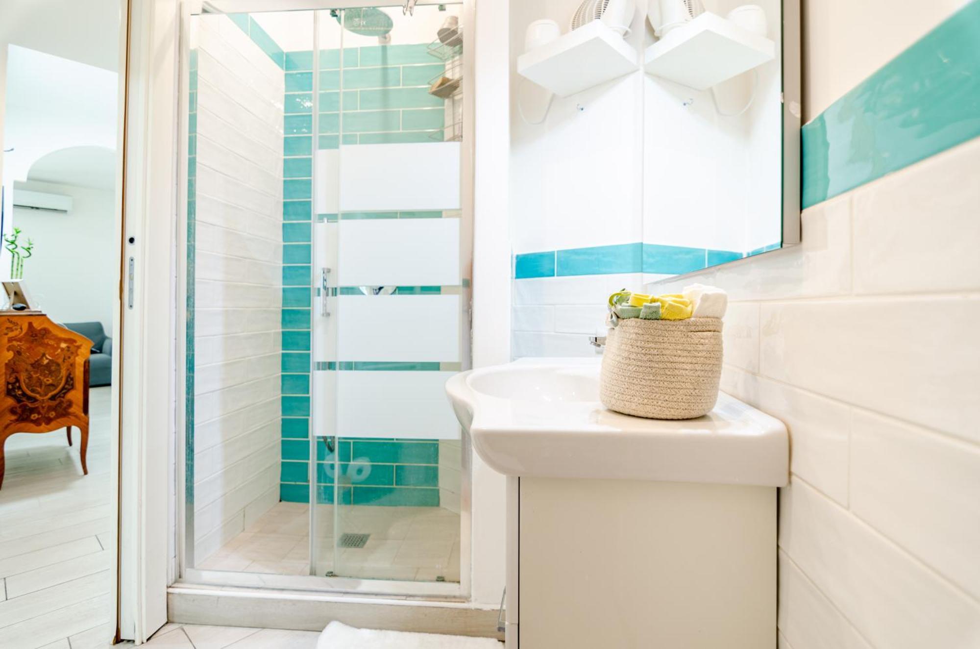 Dimora Clodia-casa Intera Con Stanza Privata E Bagno In Condivisione Gasthof